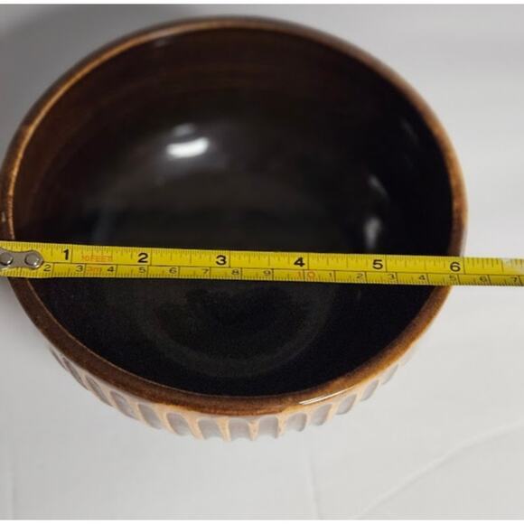 Coventry Parthenon Stoneware ribbed with brown candy glaze signed New - Picture 7 of 7